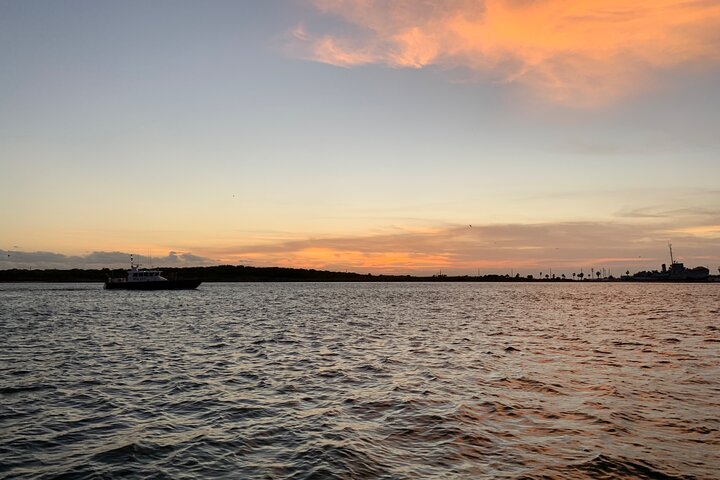 Galveston Sunset Tour – Sophisticated Adult Oriented Cruise