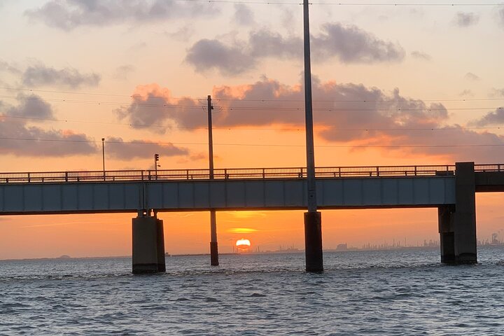 Galveston Sunset Tour – Sophisticated Adult Oriented Cruise