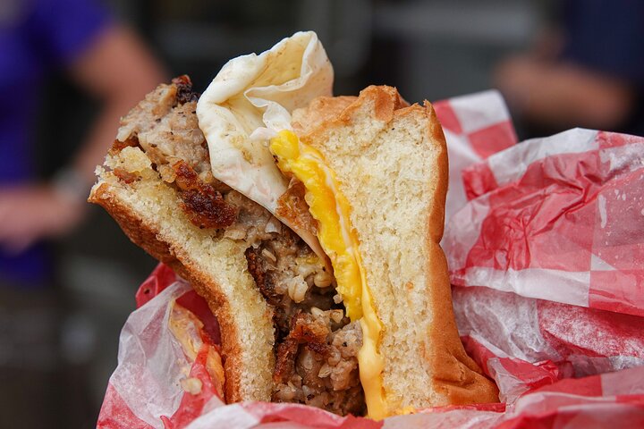 Cincinnati Historic Centre Food Tour with 6 Authentic Dishes