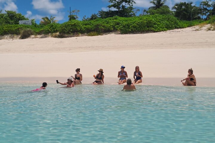 4hr Private Tour Island Hop Snorkel w/ Turtles & Sip Bahama Mamas