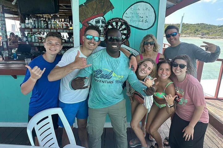 4hr Private Tour Island Hop Snorkel w/ Turtles & Sip Bahama Mamas
