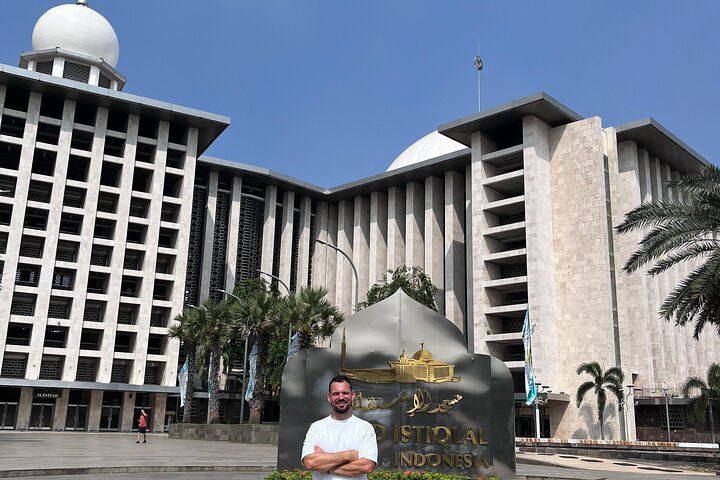 Jakarta Half-Day Sightseeing Tour To Modern City and Old Town