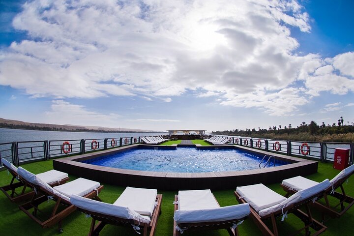 4-Day Nile Cruise Aswan and Luxor Hot Air Balloon with Abu Simbel