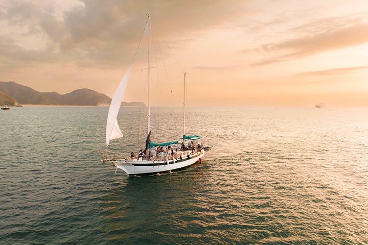 Tayrona Sailing Sailboat trip