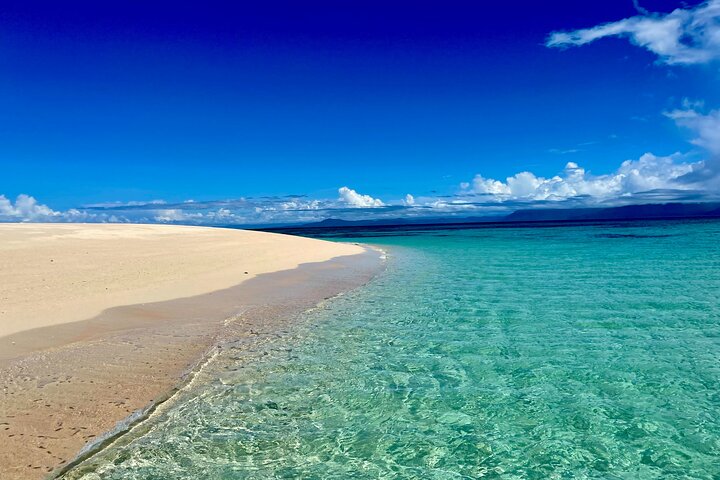Outer Reef Mackay Cay Sail & Snorkel Adventure from Port Douglas