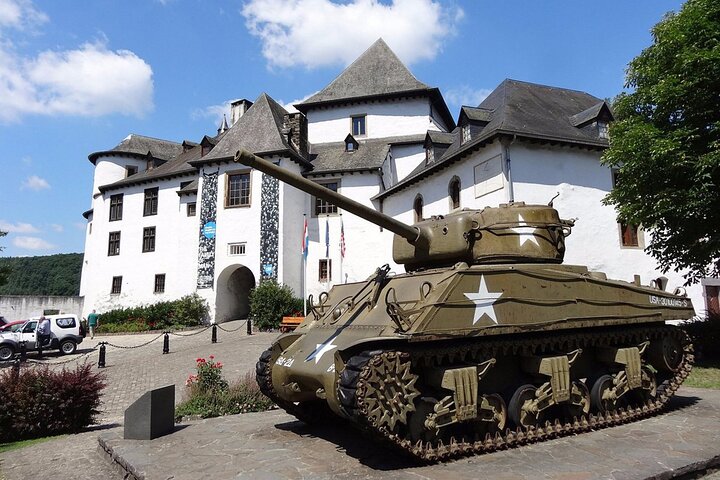 Luxembourg: WWII Battlefield, Castle & Abbey Private Day Tour