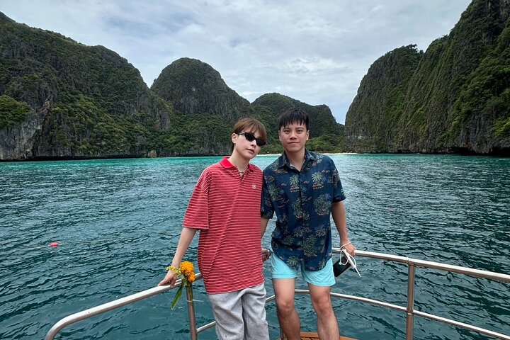 Phi Phi Islands Premium Speedboat Adventure Day Tour from Phuket