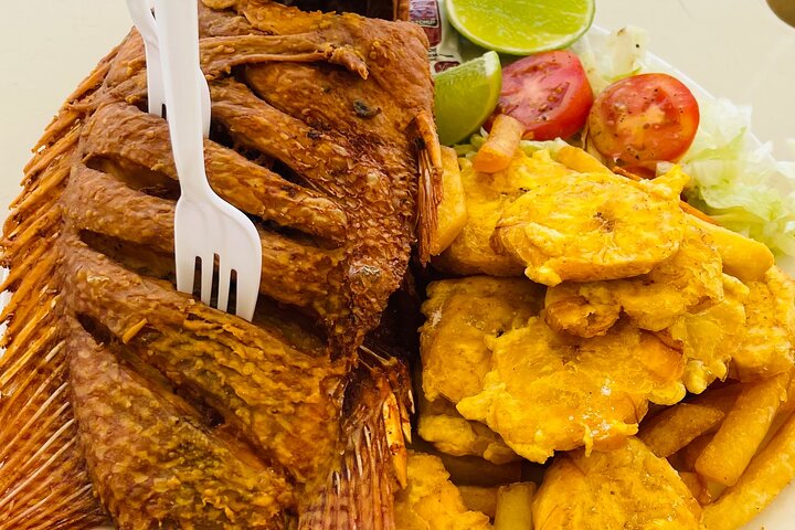 Santo Domingo Top: 3 Eyes, Light House, Boca Chica Beach & Lunch