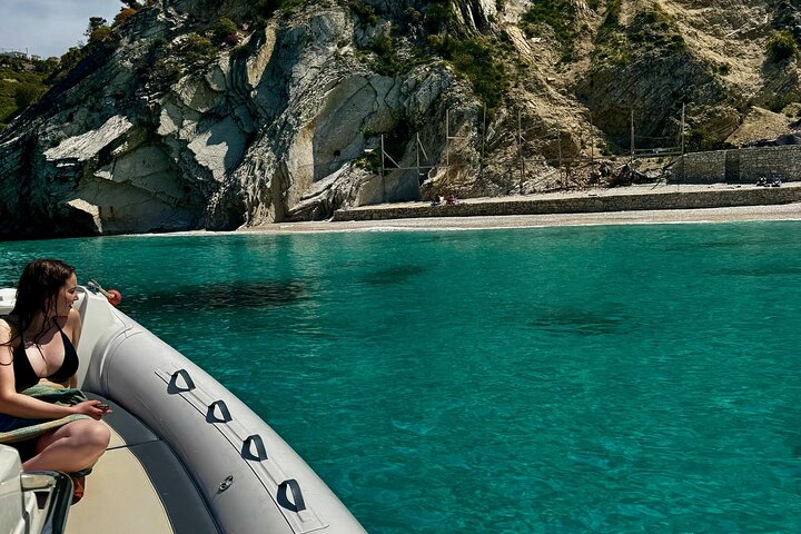 Speedboat Tour Swimming Snorkeling in Pigeon Cave Mirror Beach