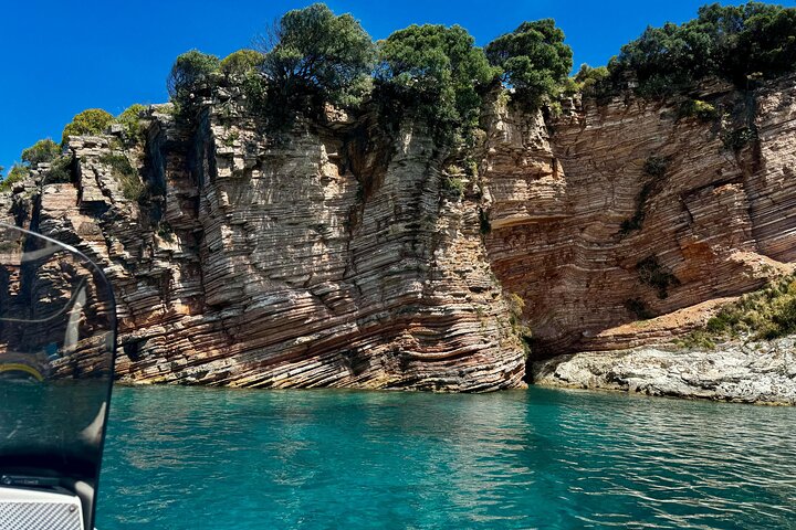 Speedboat Tour Swimming Snorkeling in Pigeon Cave Mirror Beach