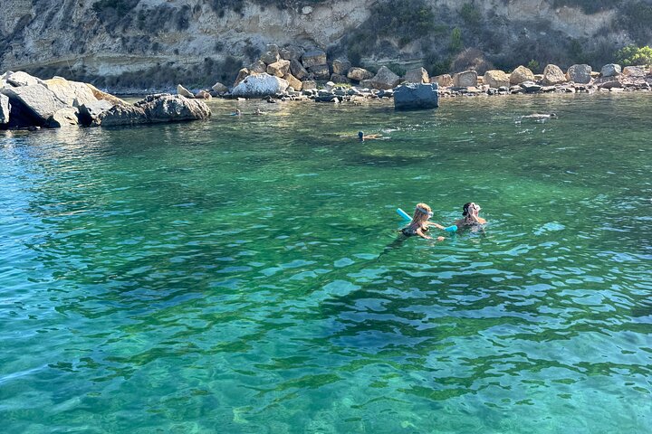 Cagliari boat tour : 5 swim stops, snorkeling & Sardinian aperitif
