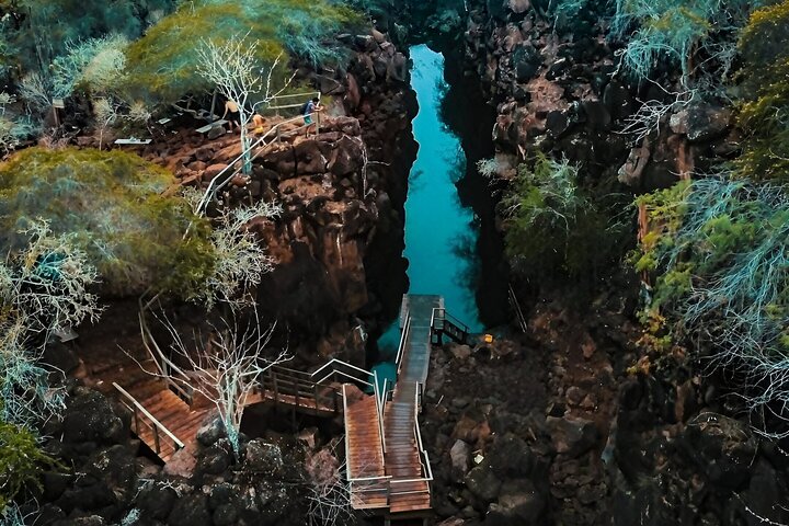 Full Day Santa Cruz Rancho and Lava Tunnels Tour of Bahia