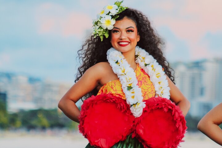 Oahu: Ka Moana Lūʻau at Aloha Tower – Oceanfront Luau Show