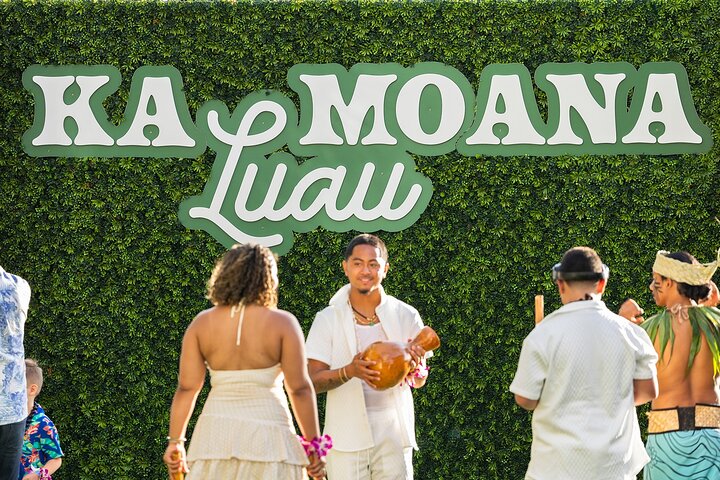 Oahu: Ka Moana Lūʻau at Aloha Tower – Oceanfront Luau Show