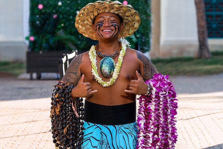 Oahu: Ka Moana Lūʻau at Aloha Tower – Oceanfront Luau Show