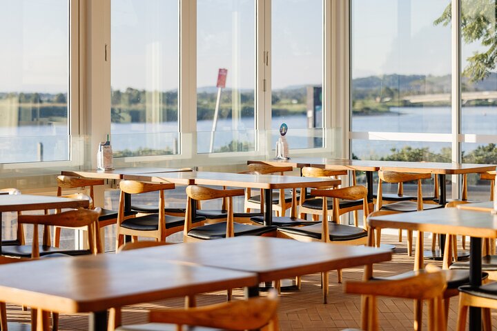 Hunter River Discovery Cruise with Lunch and Devonshire Tea