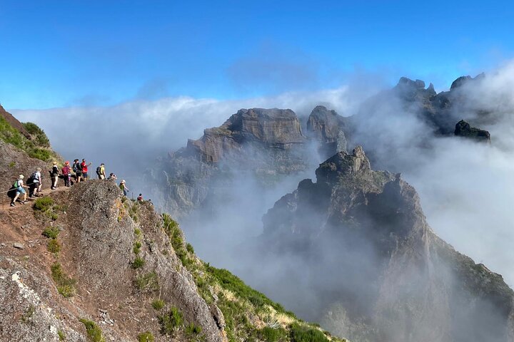 PR1 Sunrise Pico do Arieiro Self-Guided Hiking Transfer