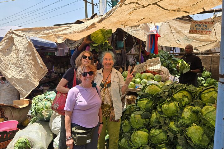 Traditional Kenyan Cooking Class & Local Market Tour