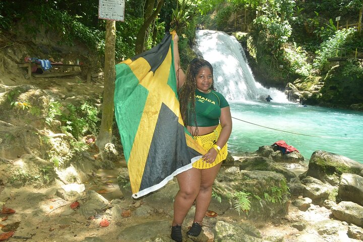 Blue Hole and Bamboo Rafting Ocho Rios