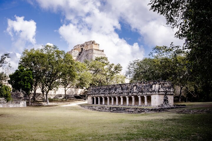 Uxmal, two Amazing Cenotes & Local Food Tour from Mérida