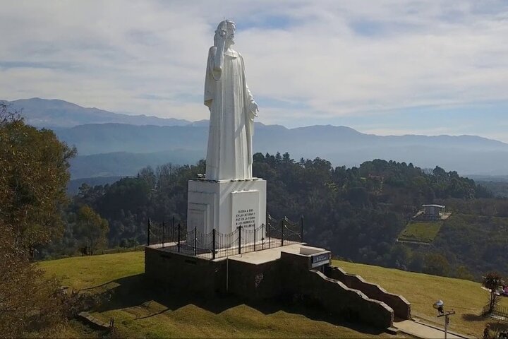 Discover amazing landscapes history and cuisine of Tucumán