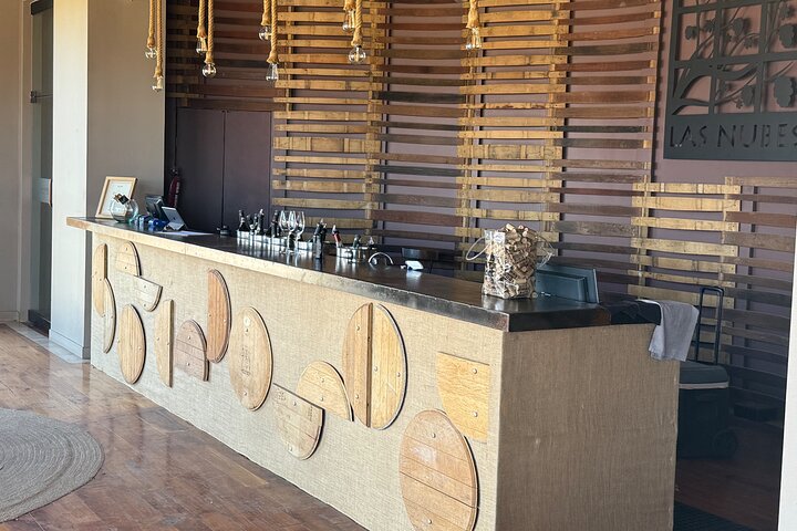 Private Deluxe Wine Tour to Valle de Guadalupe by Luxury Vehicle