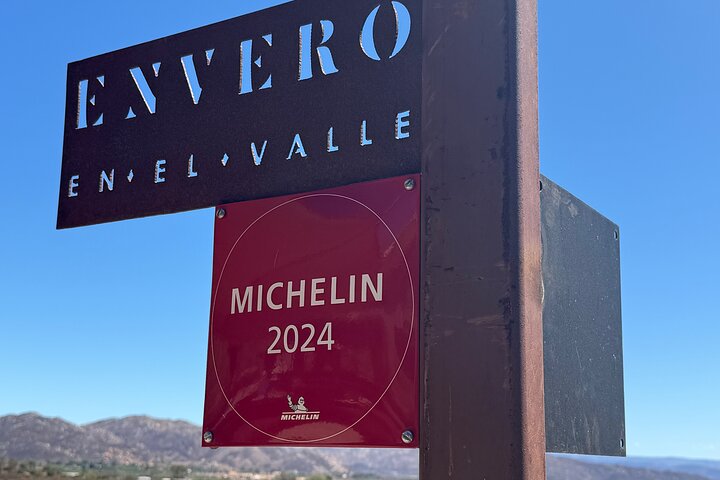 Private Deluxe Wine Tour to Valle de Guadalupe by Luxury Vehicle