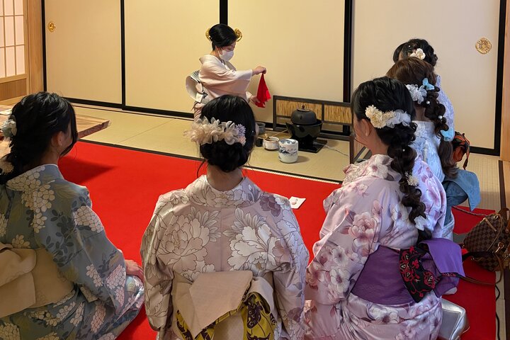 Private Kimono and Tea Ceremony Experience in Inuyama Castle Town