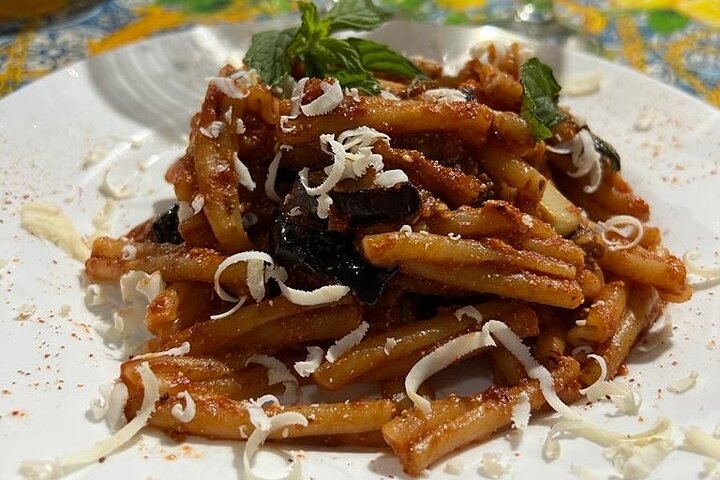 Palermo Food Tour: 10+ Tastings of Arancini, Cannoli, Wine & More