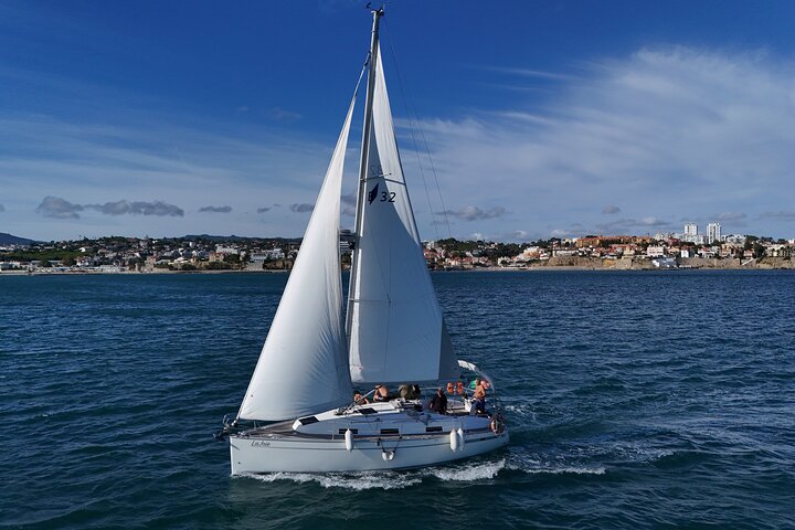 Sailing experience in Cascais