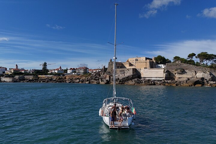 Sailing experience in Cascais
