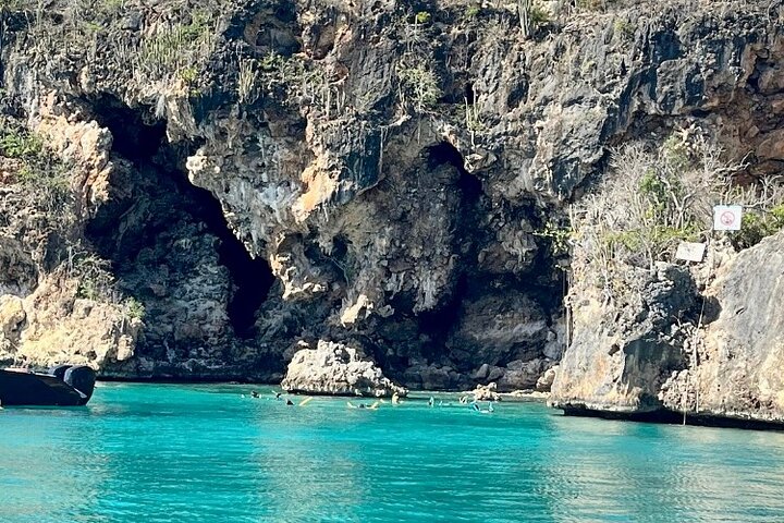 Anguilla Based: 2-Hr Group Snorkel at Little Bay Marine Park.
