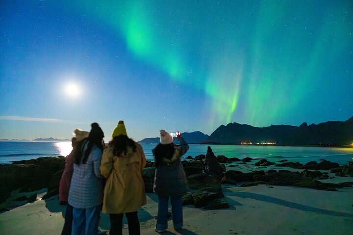 Northern Lights Tour from Henningsvær