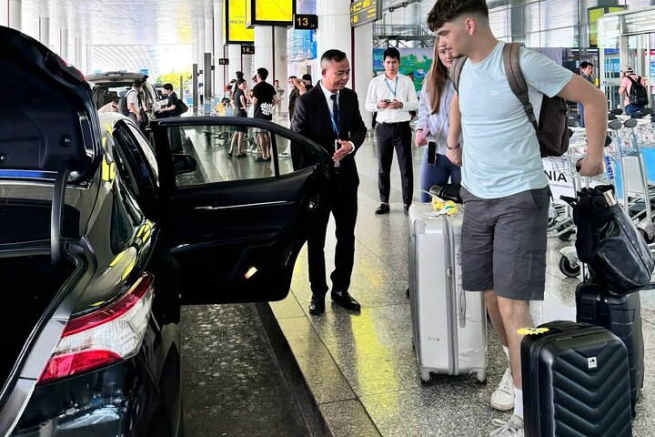 Hanoi Noi Bai Airport Fast Track Arrival Service