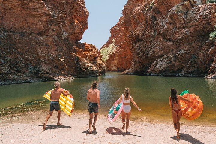 West MacDonnell Ranges & Standley Chasm Day Trip from Alice Springs