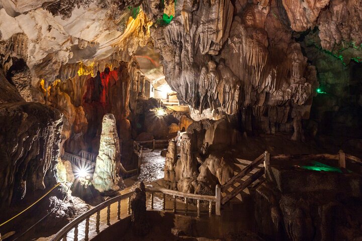 Vang Vieng: Zipline&Cave Tubing&Trekking&Blue Lagoon