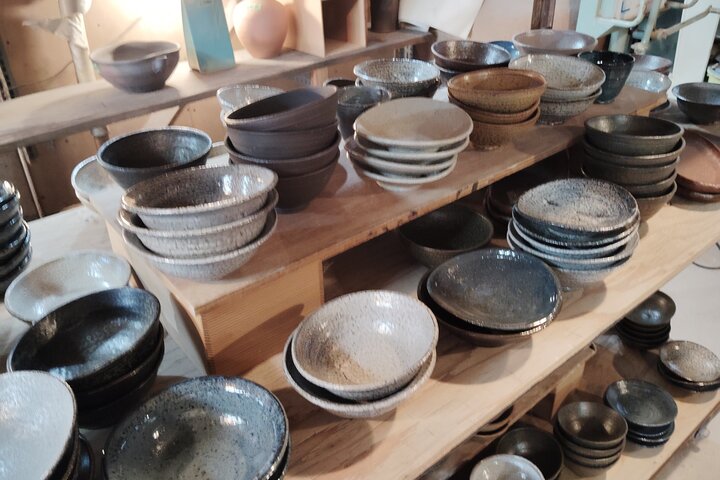 Shiga: Discover the Living Tradition of Shigaraki Pottery