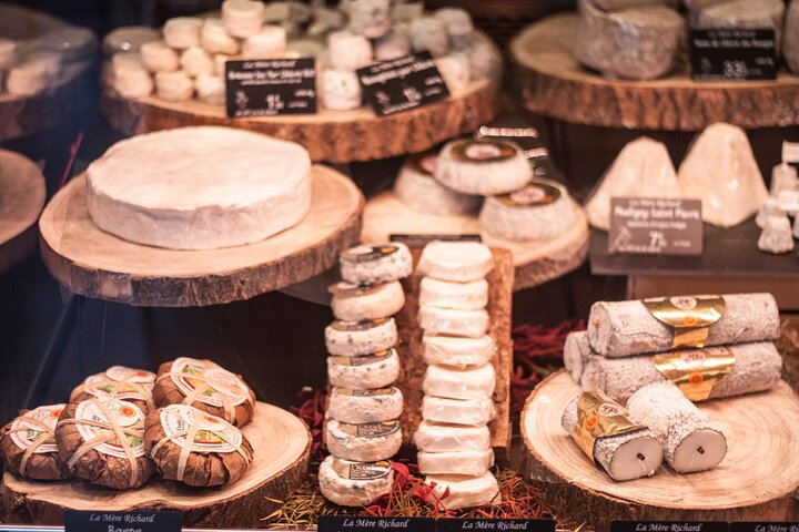 Lyon Old Town Food Tour with 5 Authentic Dishes & Fine Wine