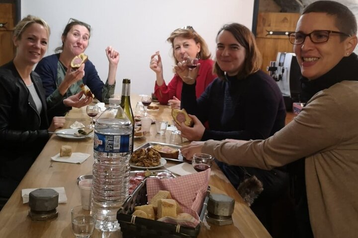 Lyon Old Town Food Tour with 5 Authentic Dishes & Fine Wine