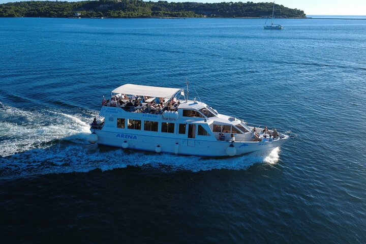 Fantastic DOLPHIN & SUNSET TOUR with dinner ( Pula-NP BRIJUNI )