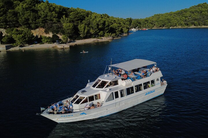 Fantastic DOLPHIN & SUNSET TOUR with dinner ( Pula-NP BRIJUNI )