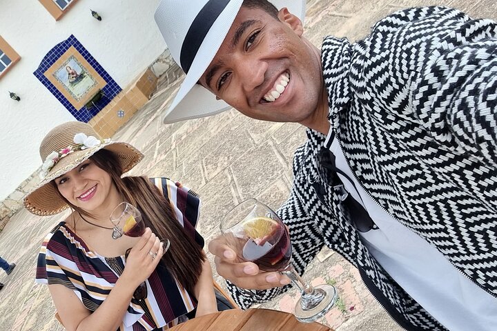 Villa de Leyva: Private Vineyard Tour with Wine & Food Pairing