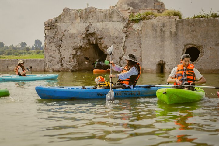 Kayak Adventure to the Sunken Temple From Guanajuato