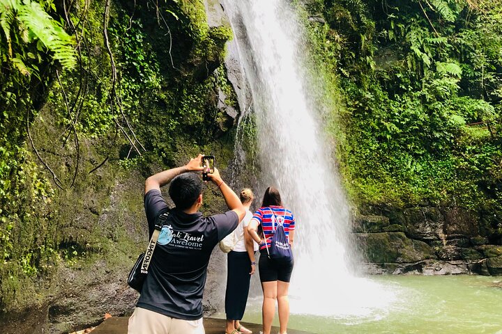 Ubud Private Tour: Waterfalls, Temple and Rice Terraces Swing