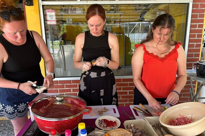 Traditional Sabah Cooking Class and Taste Local Flavors
