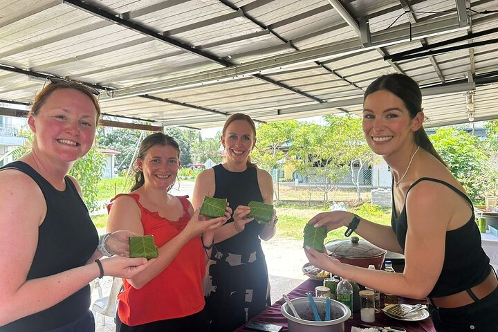 Traditional Sabah Cooking Class and Taste Local Flavors