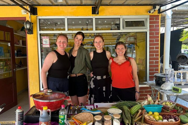 Traditional Sabah Cooking Class and Taste Local Flavors