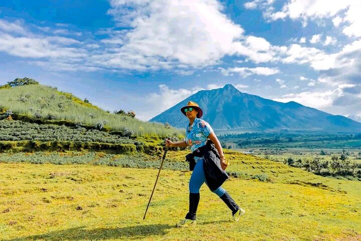 Volcanoes Scenic Walk and Caves Exploration Tour