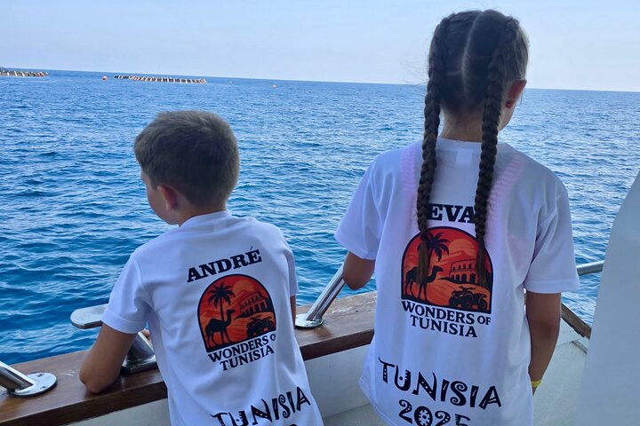 Excursion to Kuriat Island by Yacht