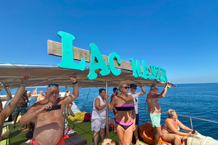 Excursion to Kuriat Island by Yacht